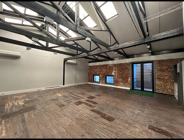 139M² BUILDING TO LET IN CAPE TOWN CITY CENTRE